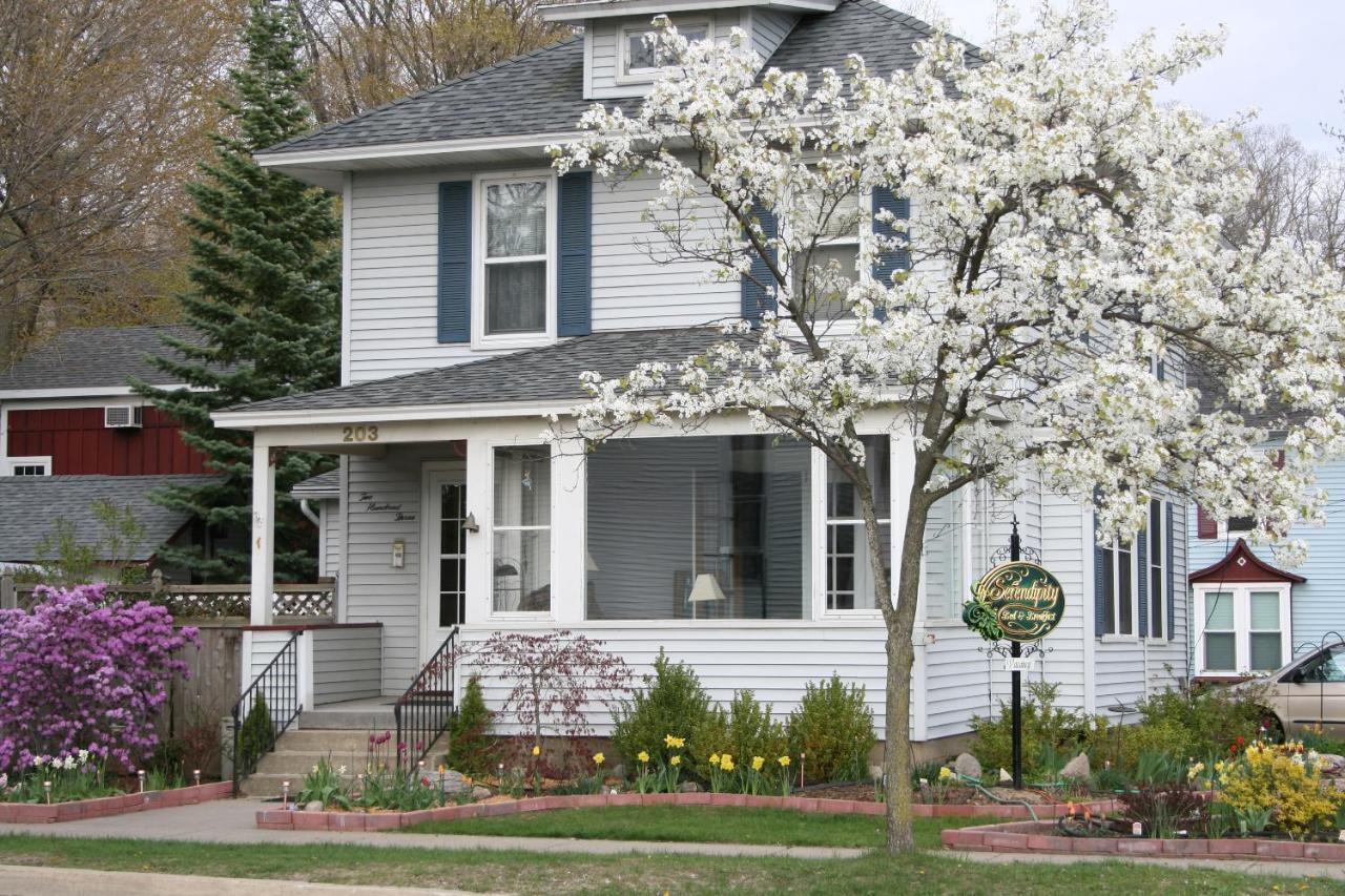 Serendipity Bed And Breakfast Saugatuck Exterior foto