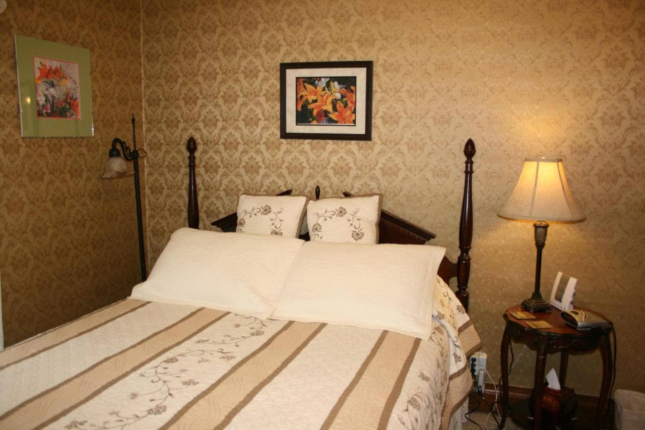 Serendipity Bed And Breakfast Saugatuck Habitación foto